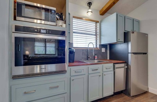 Cosby Cabina | Secluded - Renovated Cabin - Enjoy Peace & Quiet