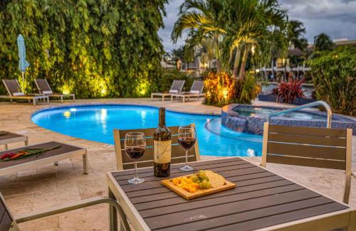 Coral Ridge Casa | Secluded retreat Heated pool Dock Access Quiet Neighborhood SaltAire Key RESlDENCES