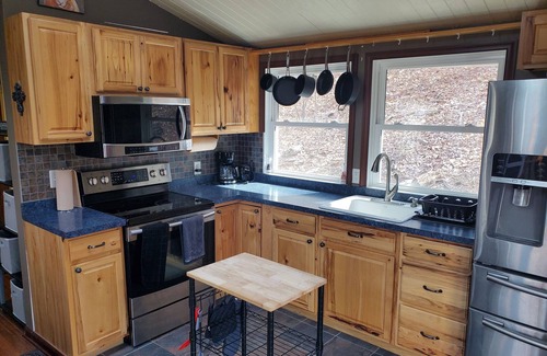 Fishers Hill Casa | Secluded River Cabin Getaway (Masten Cabin)