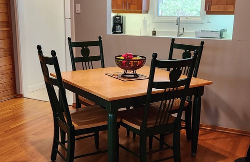 Dyke Cabina | Secluded, romantic cabin for 2 in the Blue Ridge mountains of Virginia