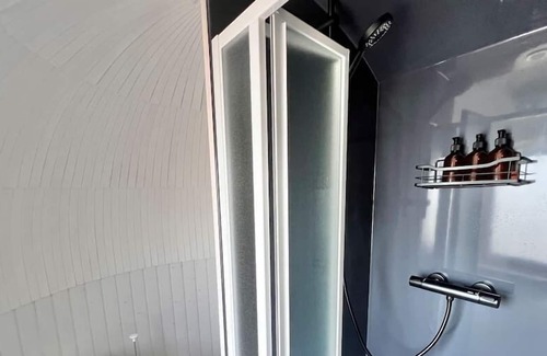 Amlwch Cabina | Y Caban - A Luxury Rural Retreat with Seaviews
