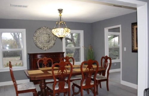 Sweeny Casa | Secluded & Secure Country Home Fully Remodeled, Pets Welcome with Doggy Day Spa