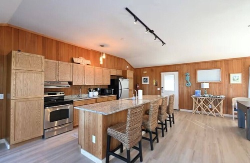 Saint Helena Island Casa | Secluded Shoreline Retreat