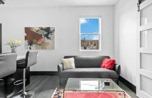 Collingwood Condominio | Secluded Simcoe St. Treasure (91600)