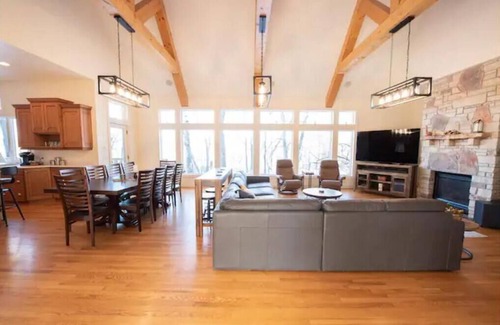 Blaine Casa | Secluded Spa-cious Retreat 11+3