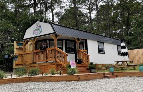 Hampstead Casa | Secluded Tiny House in Hampstead, North Carolina and near Top Sail Island, Perfect for a Weekend by the Sea