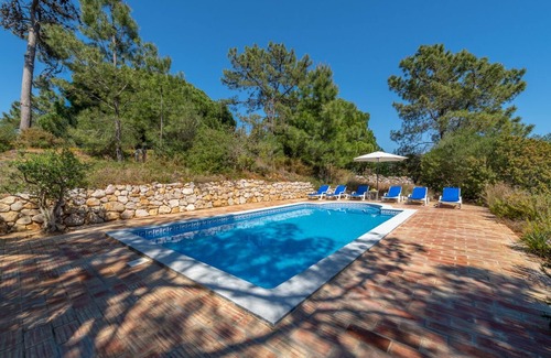 Tavira Villa | Villa aislada con piscina privada y terrazas con vistas al mar.