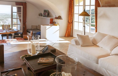 Cadaques Casa | Villa aislada con 2 dormitorios y piscina en medio del Parque Natural.