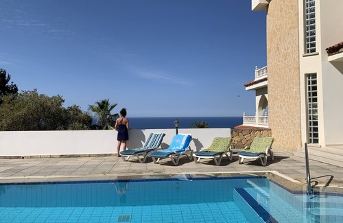 Edremit Villa | Villa aislada con vistas al mar y la montaña y piscina privada