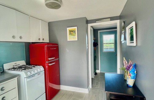 Tracadie Cabaña | Secluded Waterfront Cottage with Kayaks