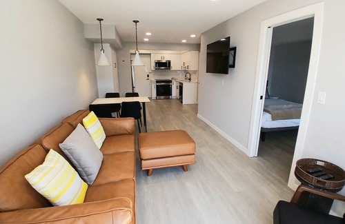 Central Okanagan Condominio | Seclusion Bay Condo 99. Full Reno done in 2025. Luxury Lakeside on Okanagan Lake