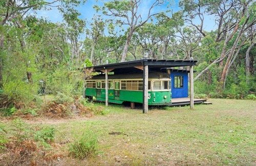 Balnarring Casa | Seclusion, Tram, Native Bush, Wineries, Beaches, Melbourne Icon, Village nearby