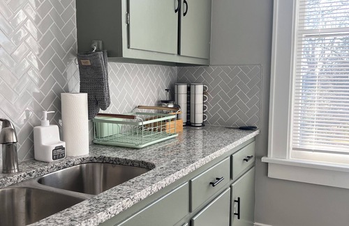 High Point Apartamento | Second-floor charming 2-bedroom apartment in High Point