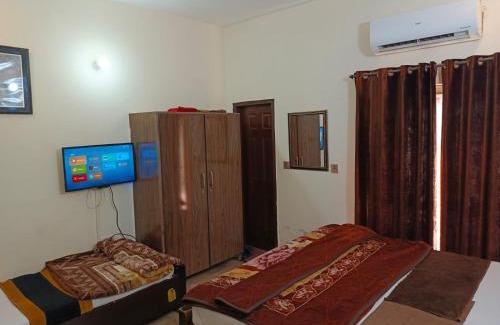 Lahore Hotel | Second Home Family Hotel