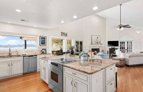 Canyon Lake Casa | Second Wind | 4 Bed, 3 Bath