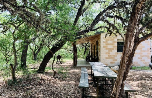 Leakey Cabina | Second Wind Ranch, Beautiful secluded cabin in the woods!