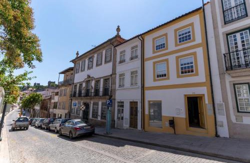 Braganca Casa | Secret Garden in Bragança - historic center