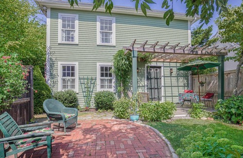Newburyport Casa | Secret Garden: Sanctuary walk to town, private garden, central AC