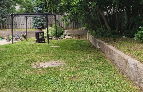 Brockville Casa | Secret Oasis Hidden in Brockville's City Centre-Inground pool and Hot tub