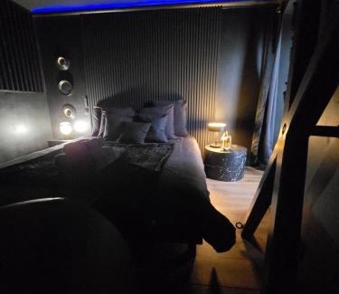 Angouleme Apartamento | Secret suite I Love room I Angouleme