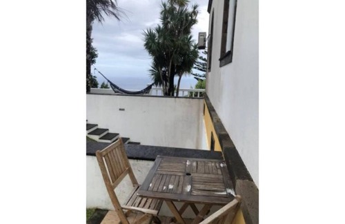 Santa Cruz das Flores Casa | Secular house (T2+1) with stunning views and whirlpool bath
