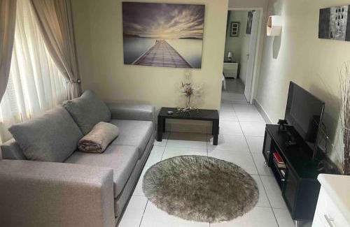 Edenvale Apartamento | Secure cottage with Wifi and PLEX OR Tambo Airport
