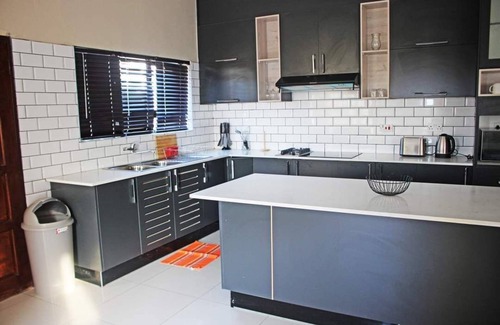 Gaborone Casa | Secure home next to airport junction mall, 11 minutes from the airport.