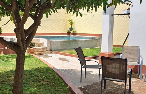 Granada Casa | Secure & Private 3 BDR Modern House with Pool, A/C and Great View