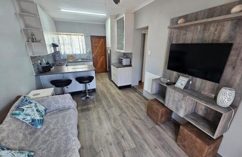 Newton Park Apartamento | Secure Private Flatlet in Newton Park