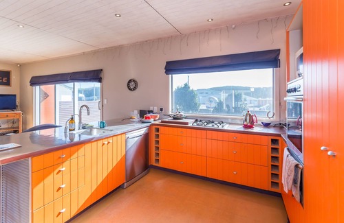 Himatangi Beach Casa | See and hear the surf