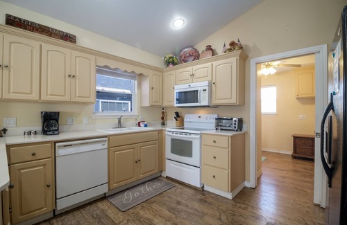 Port Isabel Cabaña | See Dolphins From Your Private Deck with This Beautiful Property! #170