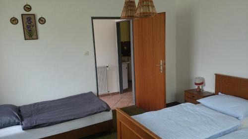 Krumpendorf am Woerther See Casa | Seebungalows Wedenig direkt am See