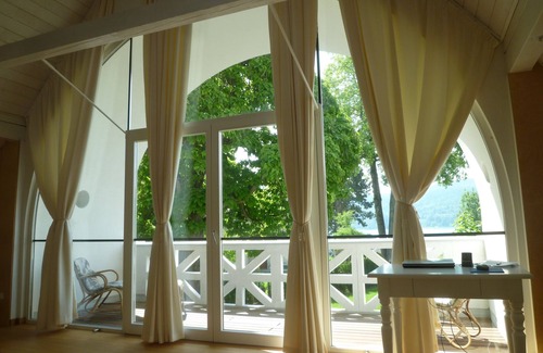 Krumpendorf am Woerther See Casa | Seehaus con acceso directo al lago Wörthersee en Krumpendorf, Austria