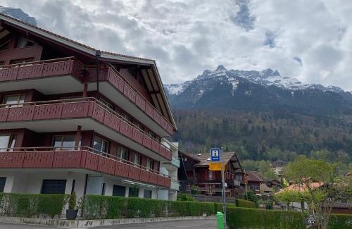 Iseltwald Apartamento | Seehaus Lake View 3-Bedroom Apartment