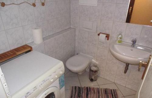 Loebtau Apartamento | Sehr-schoene-4-Raum-Maisonette-Fewo-mit-110qm-Balkon-zentral-preiswert-T7