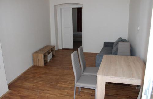 Vysehrad Apartamento | Sekaninova 52 Retro Flat
