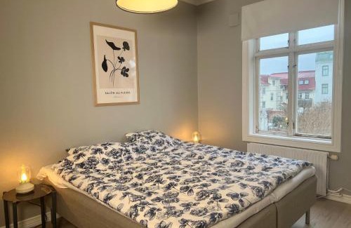 Bukten Apartamento | Sekelskiftescharm i Hjärtat av Strömstad, 4 bäddar - Historic Charm, for 4 Guests