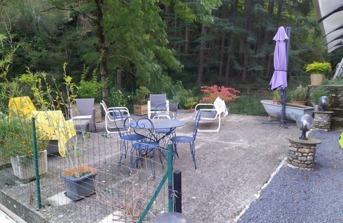 Saint-Andre-de-Valborgne Apartamento | SELF-CONTAINED STUDIO IN THE HEART OF THE CEVENNES WITH PRIVATE WATERFALL