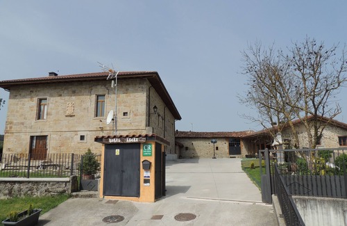 Narvaja Cabaña | Casa rural (alquiler íntegro) Lecea y Alianzas para 13 personas