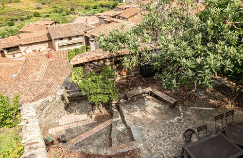 Robledillo de Gata Cabaña | Casa típica para grupos 4-12 personas con magníficas vistas de la Sierra de Gata