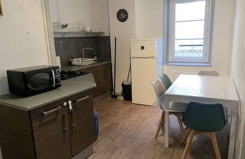 Chavanay Apartamento | Self-catering apartment 90m2 Chavanay 8-11 persons