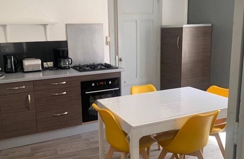 Chavanay Apartamento | Self-catering apartment 90m2 Chavanay 8-11 persons