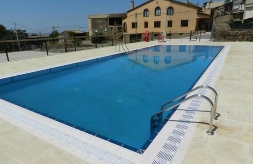 Oliola Cabaña | Casa rural (alquiler íntegro) Ca la Cecilia para 10 personas