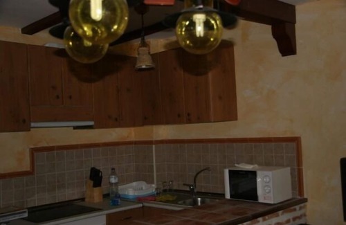 La Colilla Cabaña | Casa La Caleña a 5 km de Ávila, con piscina cubierta, WiFi gratis, BBQ, jacuzzi