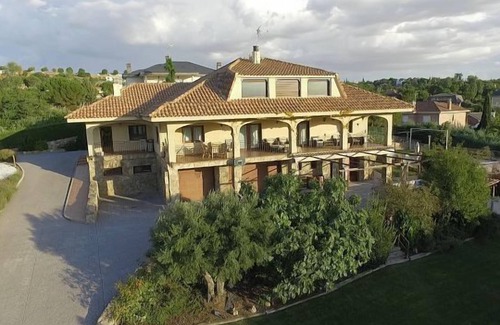 El Casar Cabaña | Casa rural (alquiler íntegro) La Colmena para 16 personas