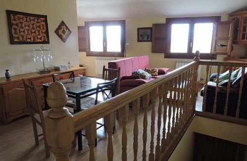 Rodezno Cabaña | Casa rural (alquiler íntegro) El Calao de 4 Copas para 6 personas