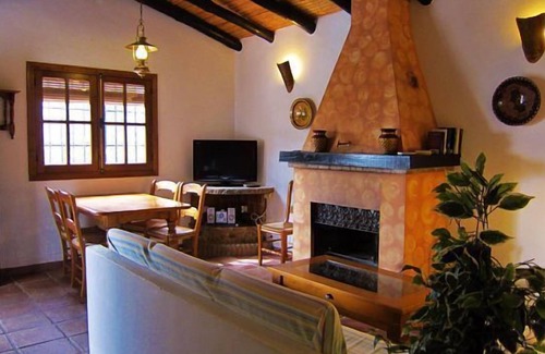 Alora Cabaña | Casa rural (alquiler íntegro) El Chorro Villas para 4 personas