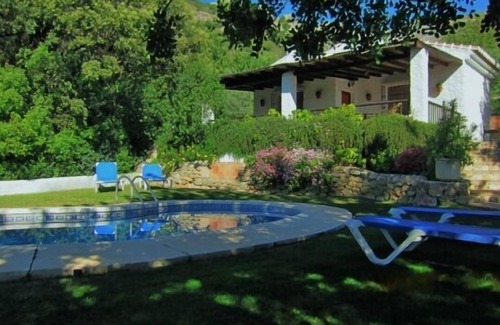 Alora Cabaña | Casa rural (alquiler íntegro) El Chorro Villas para 4 personas