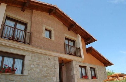 Sabando Cabaña | Casa rural (alquiler íntegro) El Manzanal para 8 personas
