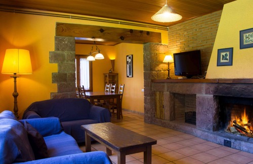 Prades Cabaña | Casa rural (alquiler íntegro) El Xalet de Prades para 10 personas
